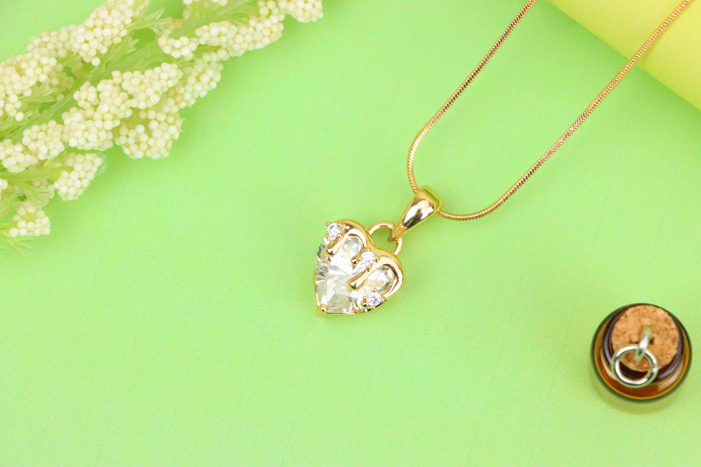 Heart Drip White Pendant in Gold Finish Stylish Jewelry, XPPT1696 (2150-5)