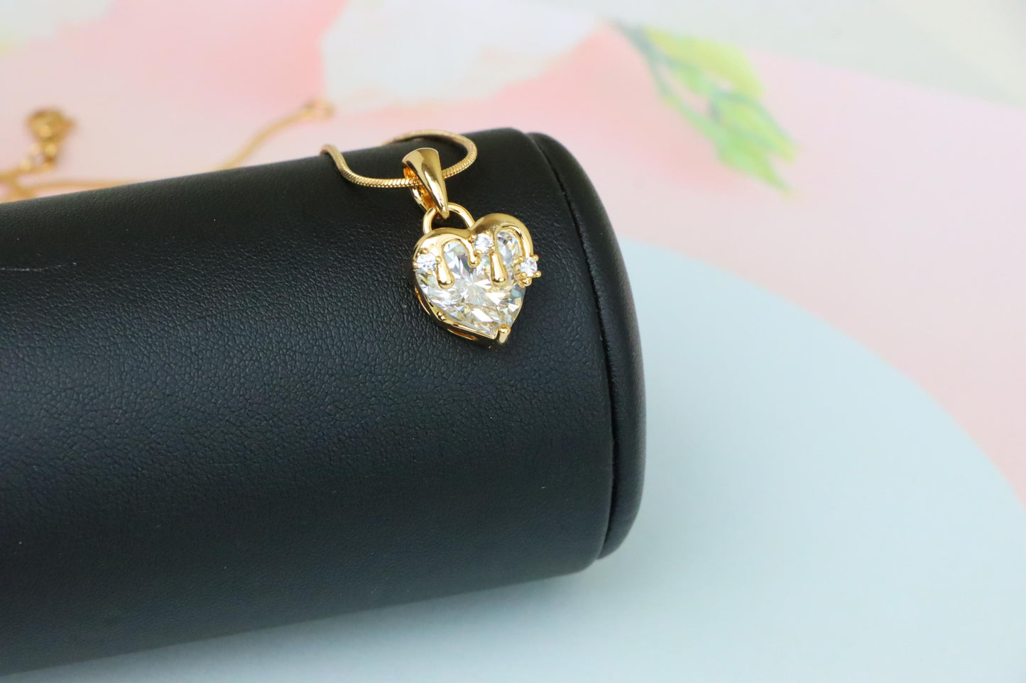 Heart Drip White Pendant in Gold Finish Stylish Jewelry, XPPT1696 (2150-5)