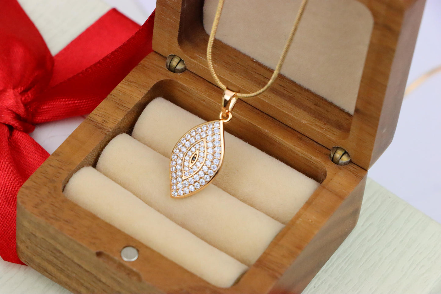 Rose Gold Eye Leaf Pendant with White and Black Crystal Detail, XPPT1254 (2125-10)