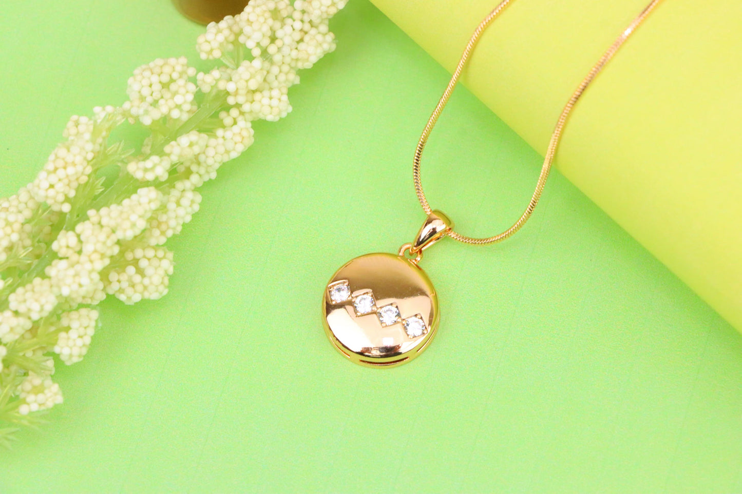 Round Rose Gold Pendant with Zigzag White Crystal Accent Design, XPPT1255 (2126-1)