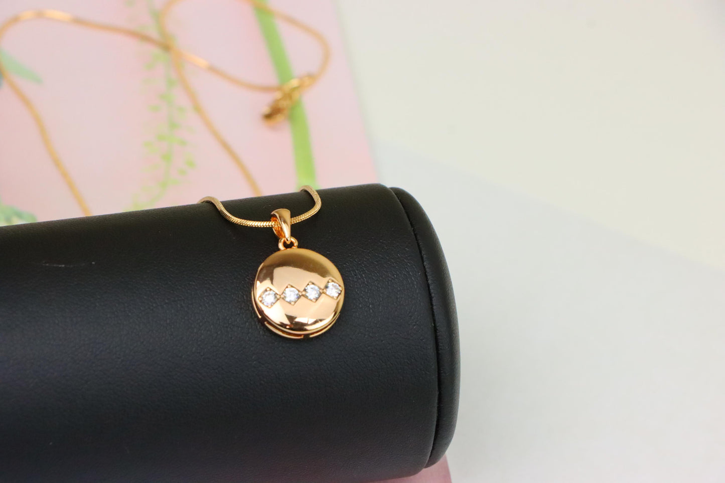 Round Rose Gold Pendant with Zigzag White Crystal Accent Design, XPPT1255 (2126-1)