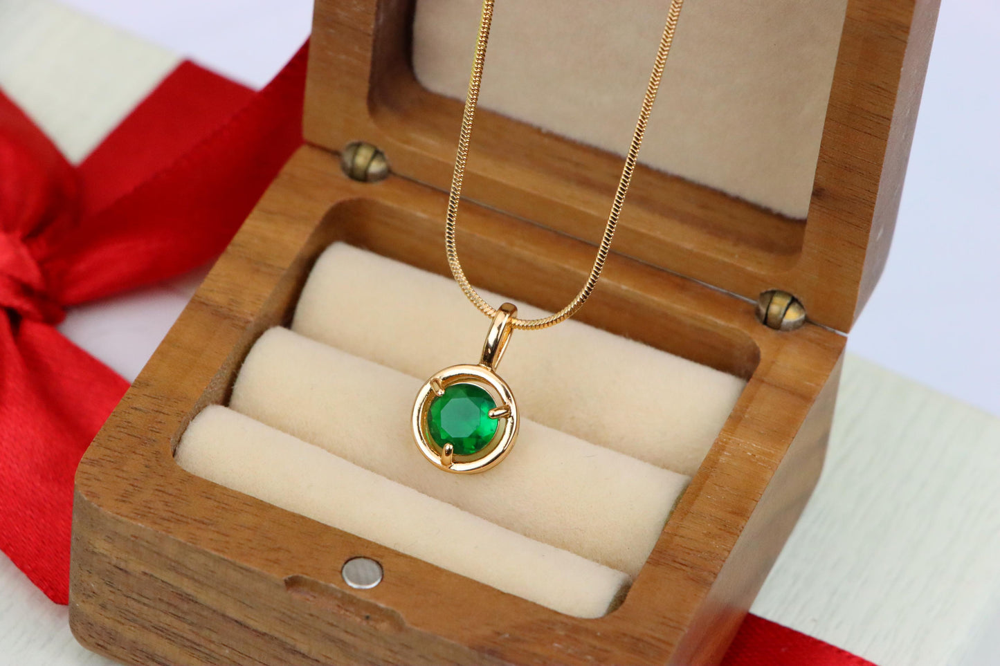 Round Green Crystal Pendant in Gold Plated Frame – Elegant Design, XPPT1701 (2150-6)