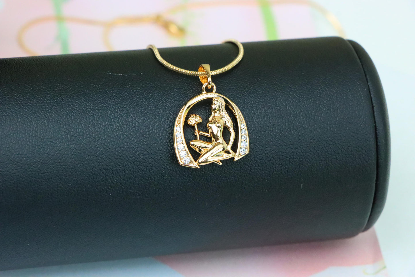 Zodiac-Inspired Rose Gold Pendant with Elegant Female Figure, XPPT1260 (2126-6)