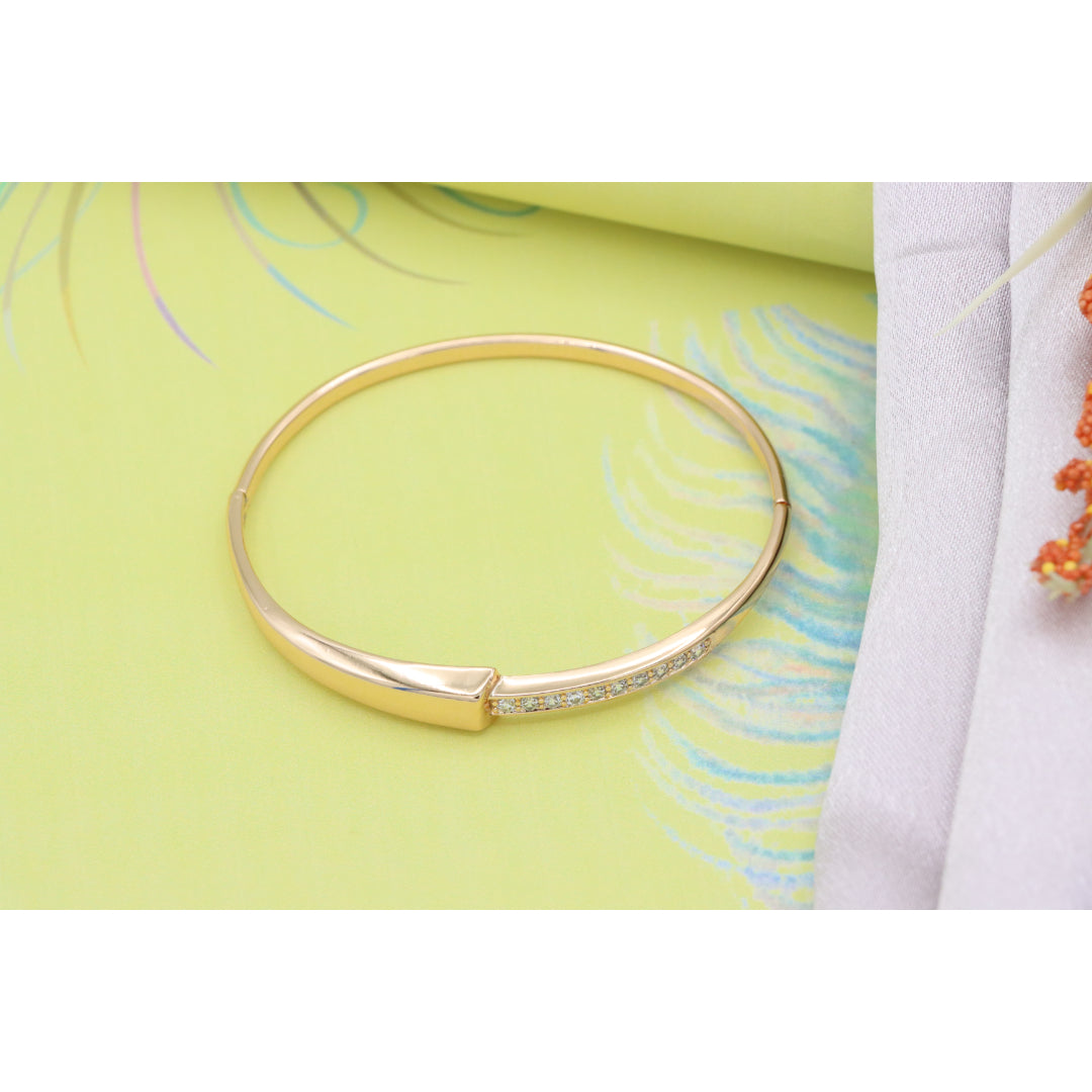 Minimalist Rose Gold Bangle with Sleek Cubic Zirconia Accent Line, XPBL0555 (2056-5)