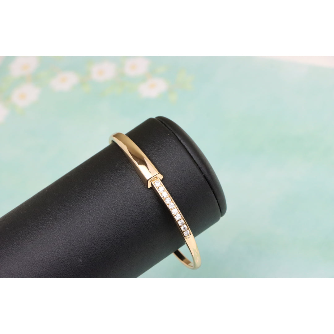 Minimalist Rose Gold Bangle with Sleek Cubic Zirconia Accent Line, XPBL0555 (2056-5)
