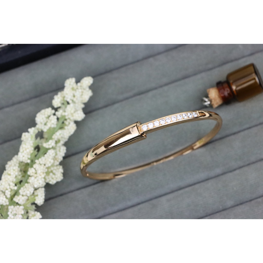 Minimalist Rose Gold Bangle with Sleek Cubic Zirconia Accent Line, XPBL0555 (2056-5)