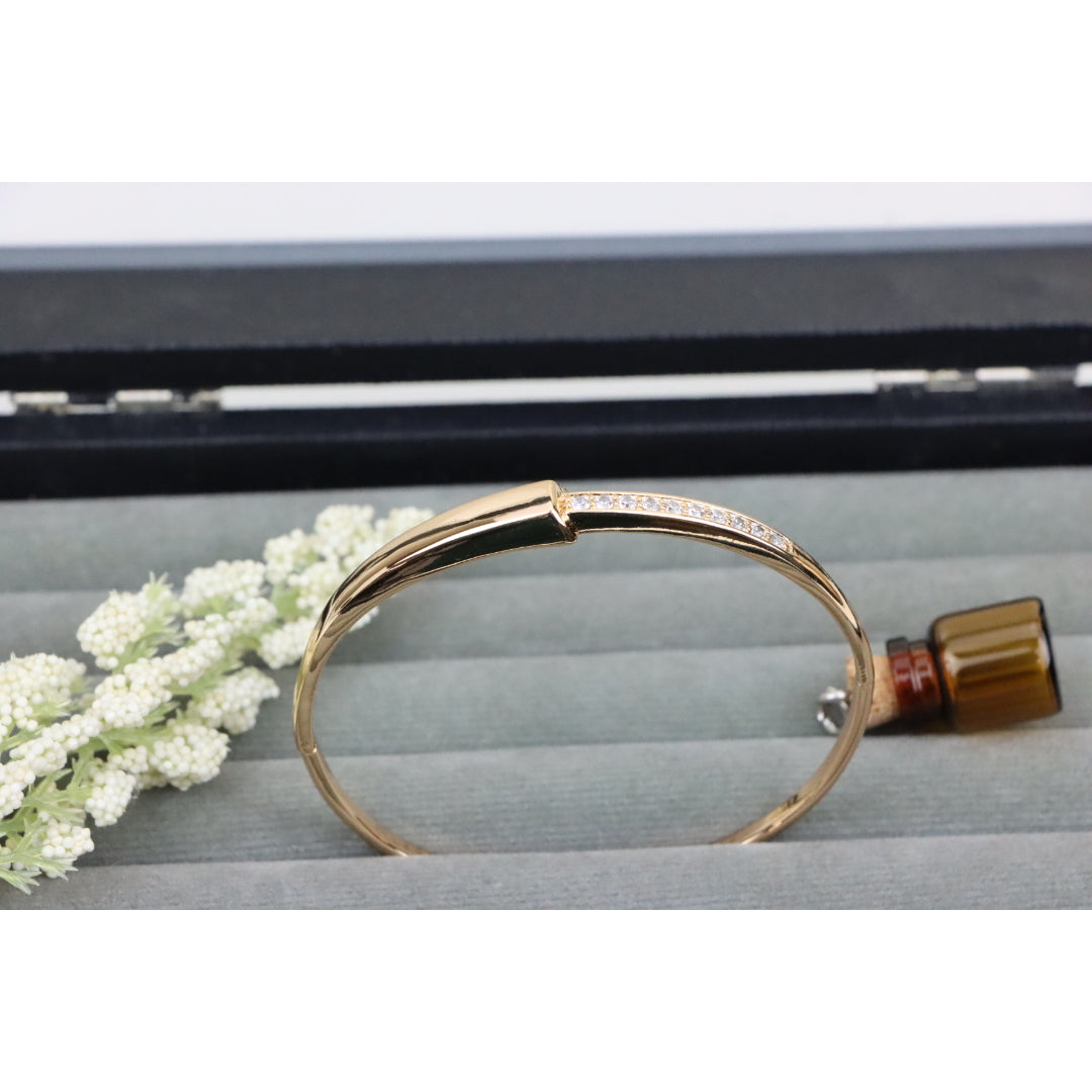 Minimalist Rose Gold Bangle with Sleek Cubic Zirconia Accent Line, XPBL0555 (2056-5)