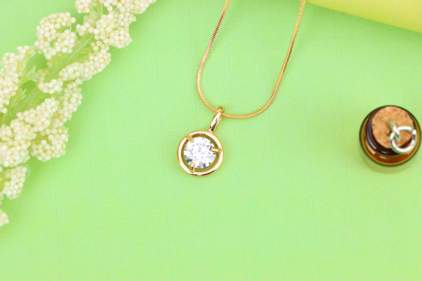 Classic White Round Pendant with Gold Plated Frame – Elegant Shine, XPPT1707 (2150-6)