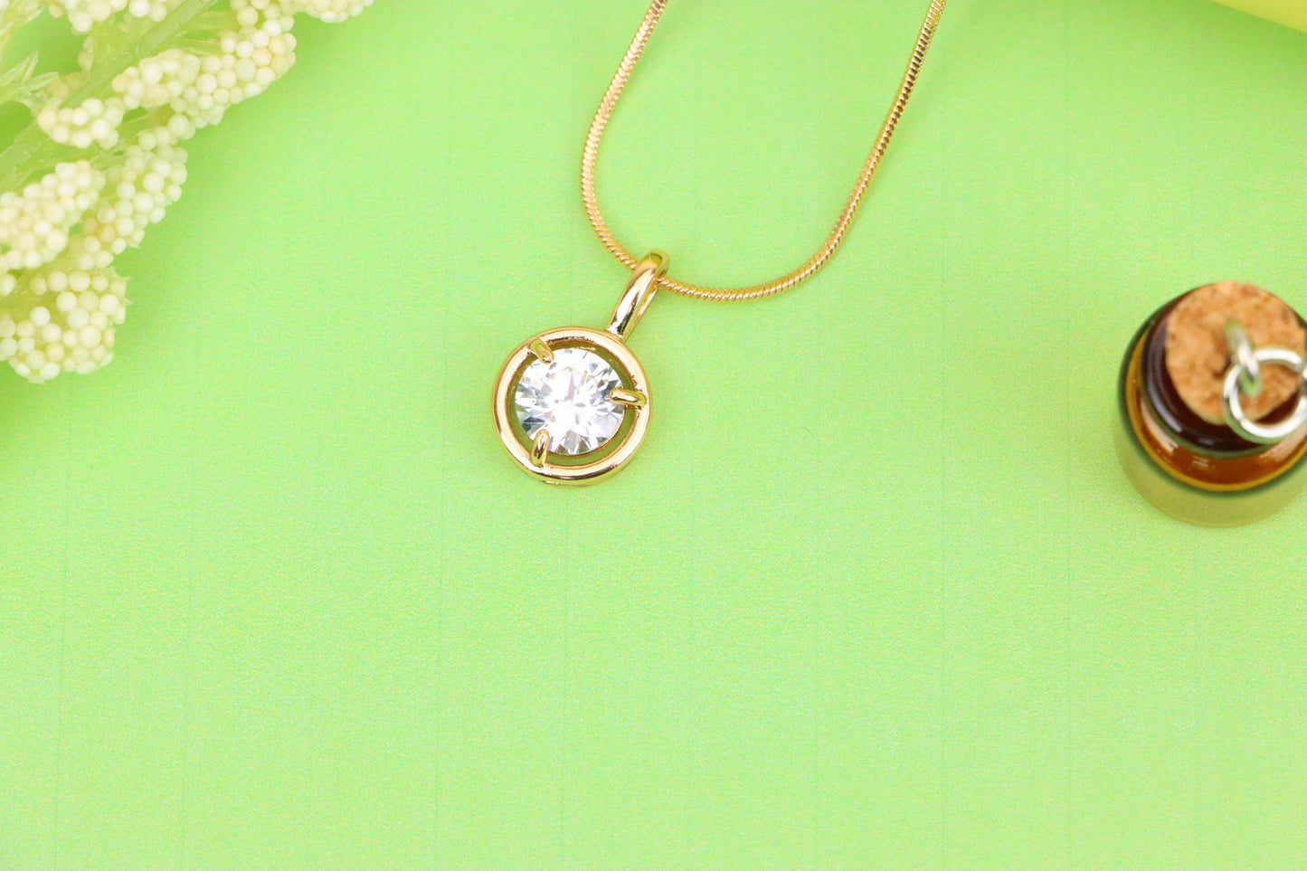Classic White Round Pendant with Gold Plated Frame – Elegant Shine, XPPT1707 (2150-6)