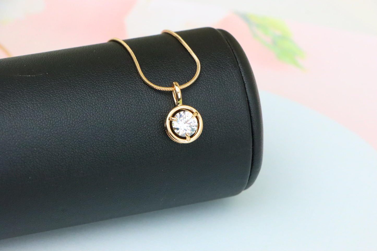 Classic White Round Pendant with Gold Plated Frame – Elegant Shine, XPPT1707 (2150-6)
