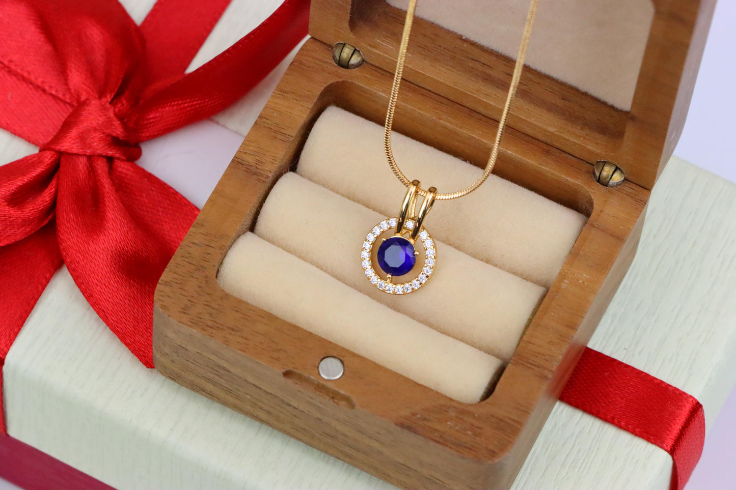 Elegant Blue Center Stone Pendant with Sparkling Halo Frame Design, XPPT1708 (2150-7)