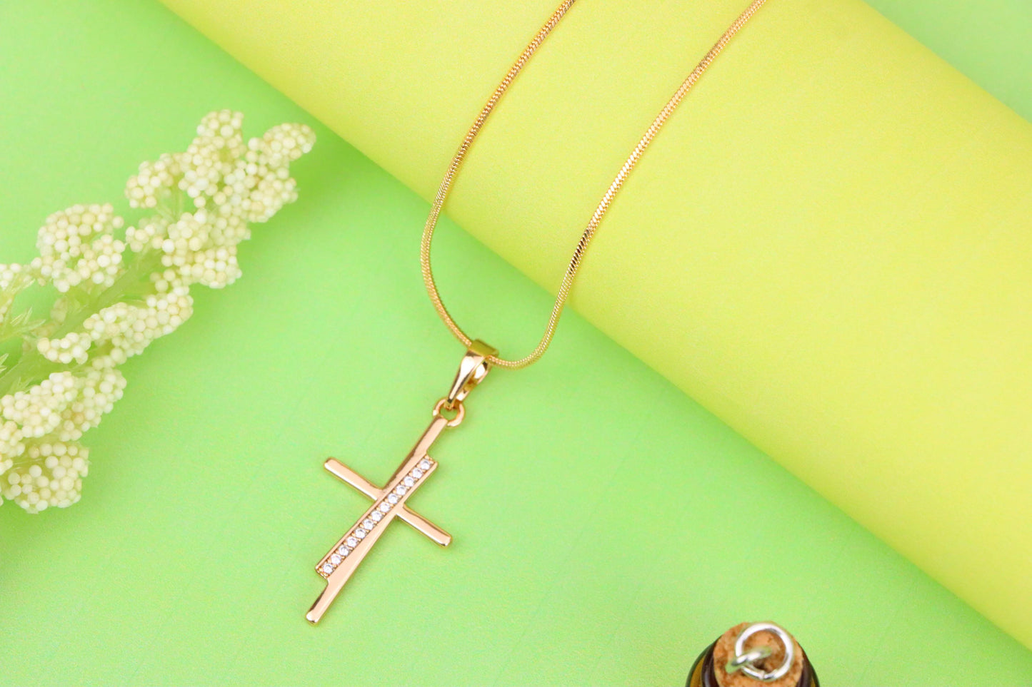 Elegant Rose Gold Cross Pendant with Embedded CZ Accents, XPPT1266 (2127-2)