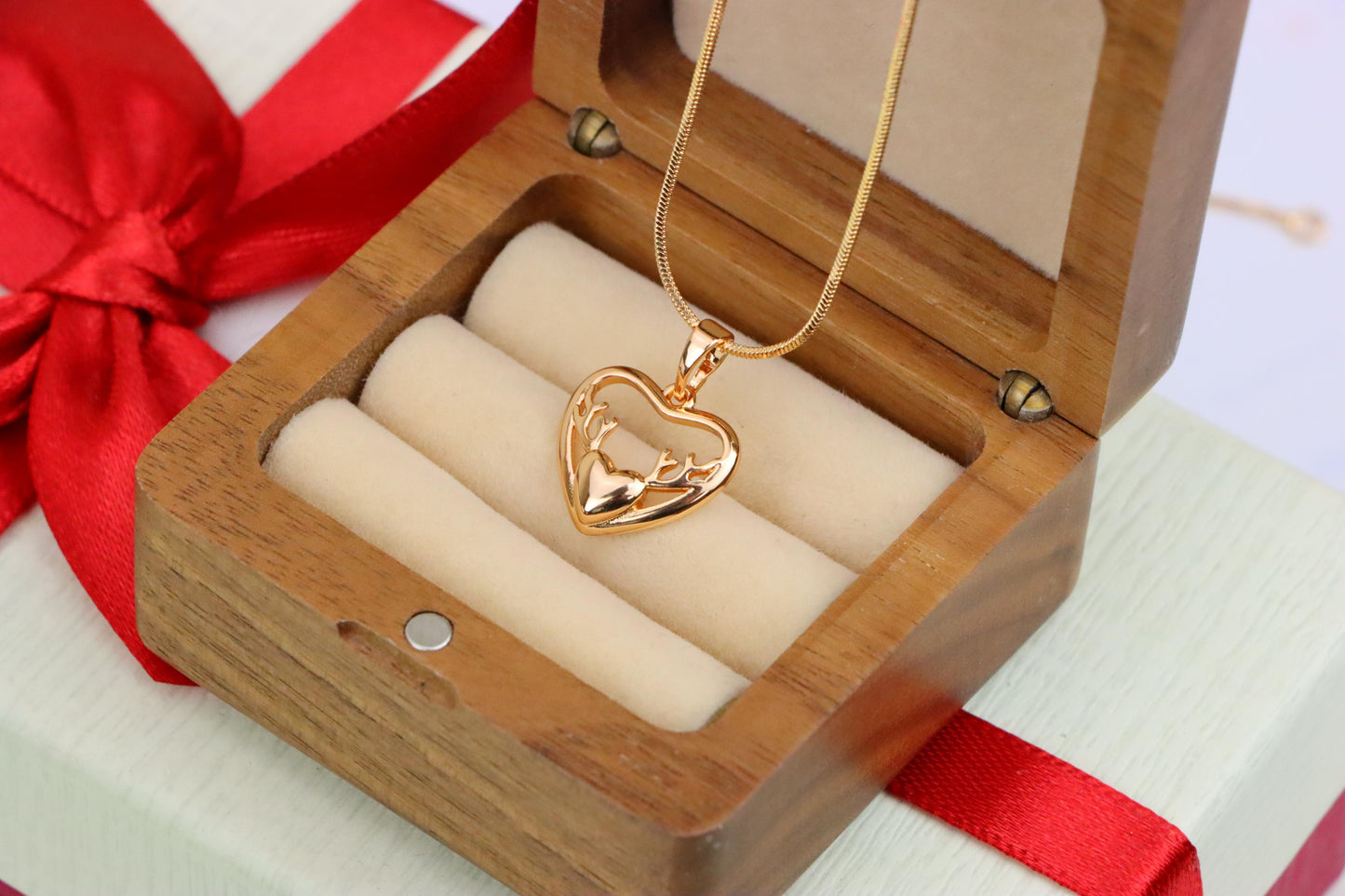 Heart Shaped Rose Gold Pendant with Antler Design Accent, XPPT1267 (2127-3)