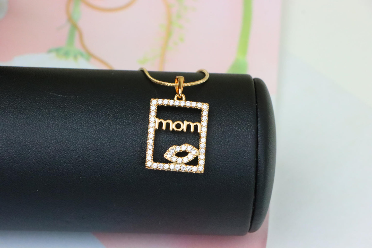 Rose Gold Mom Pendant with Kiss Motif and Crystal Frame, XPPT1270 (2127-6)
