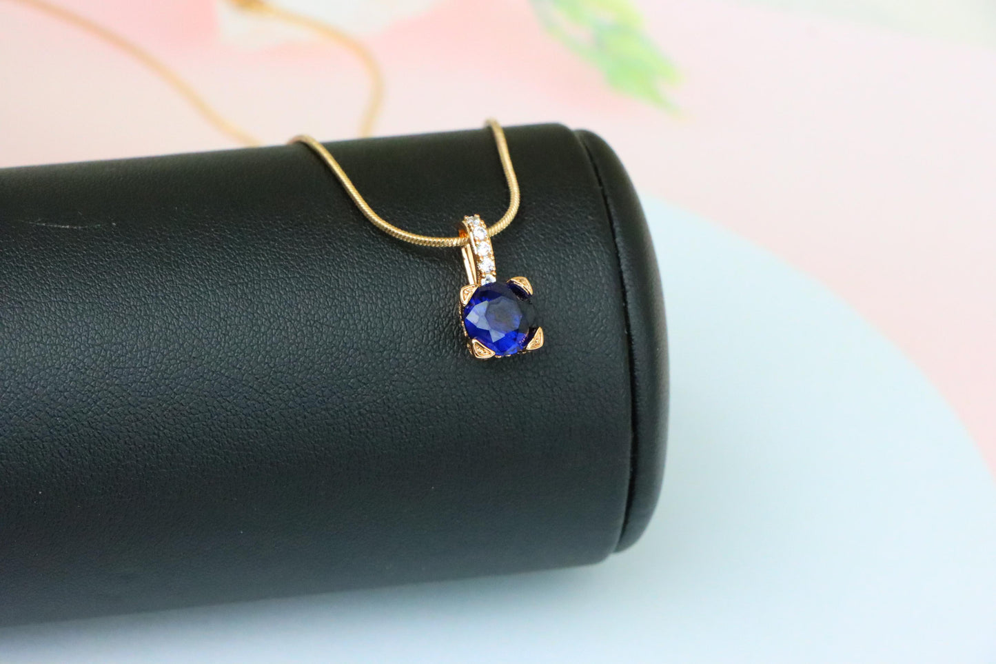 Elegant Blue Round Pendant with Gold Plated Embellished Bail, XPPT1717 (2150-8)