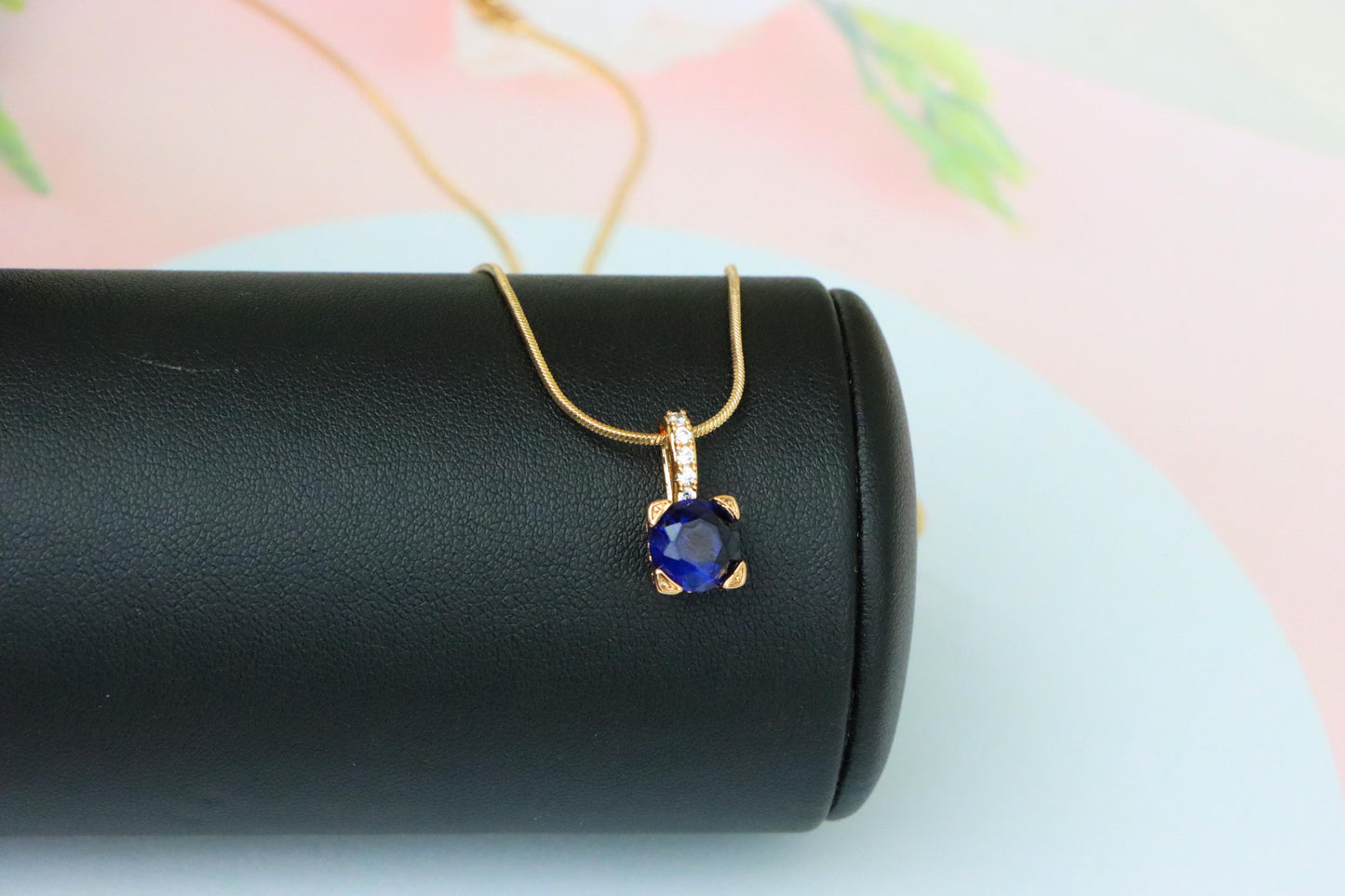 Elegant Blue Round Pendant with Gold Plated Embellished Bail, XPPT1717 (2150-8)