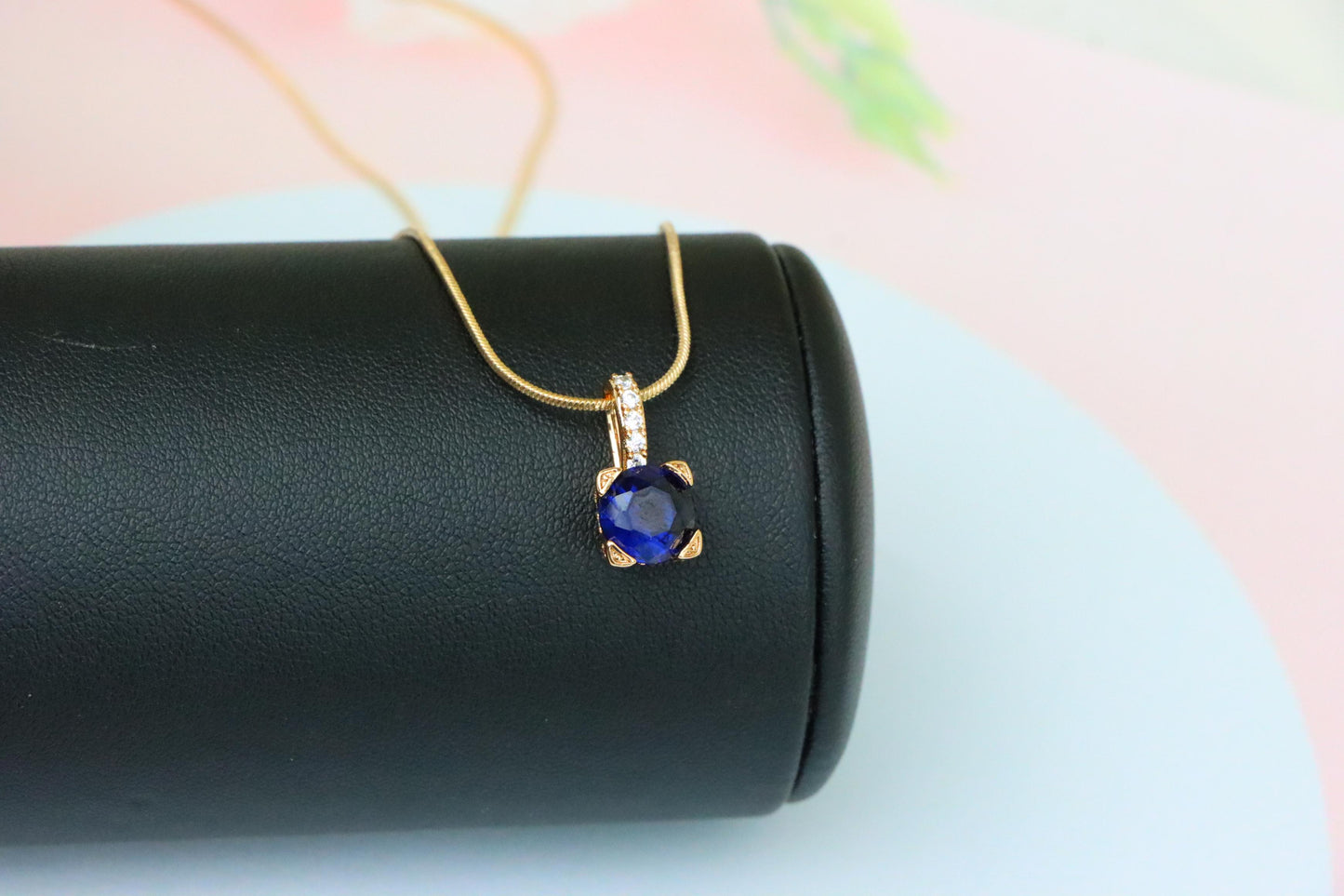 Elegant Blue Round Pendant with Gold Plated Embellished Bail, XPPT1717 (2150-8)