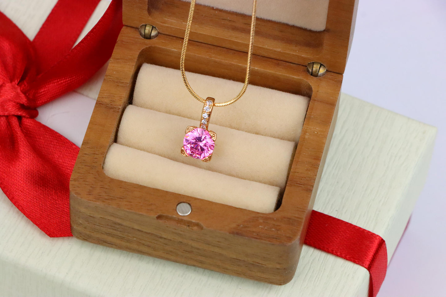 Elegant Pink Round Pendant with Gold Plated Sparkling Bail Detail, XPPT1720 (2150-8)
