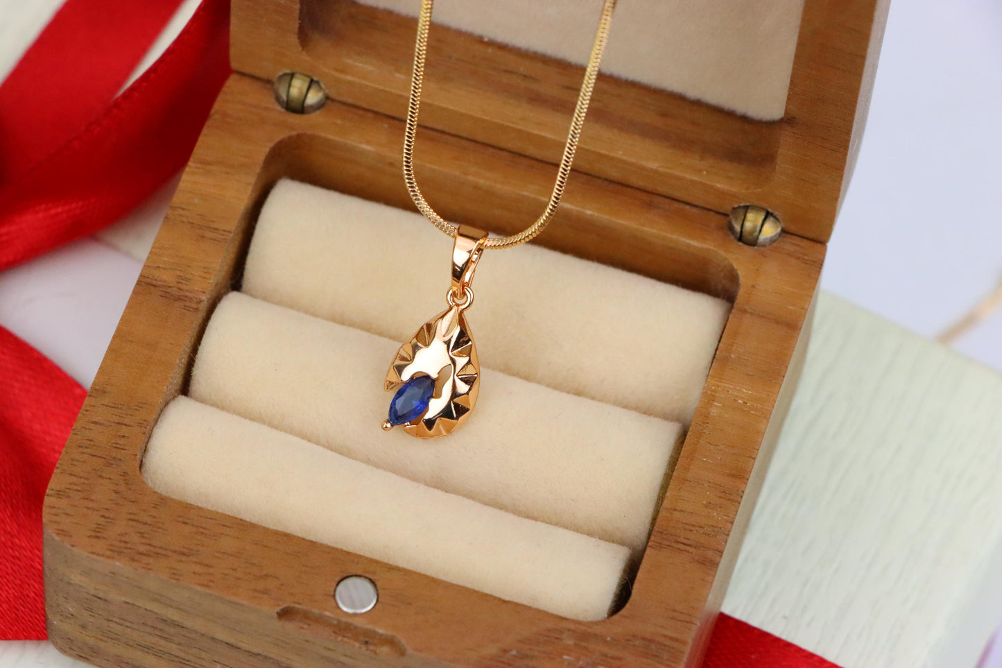 Teardrop Blue Stone Pendant with Textured Gold Plated Leaf Design, XPPT1721 (2150-9)