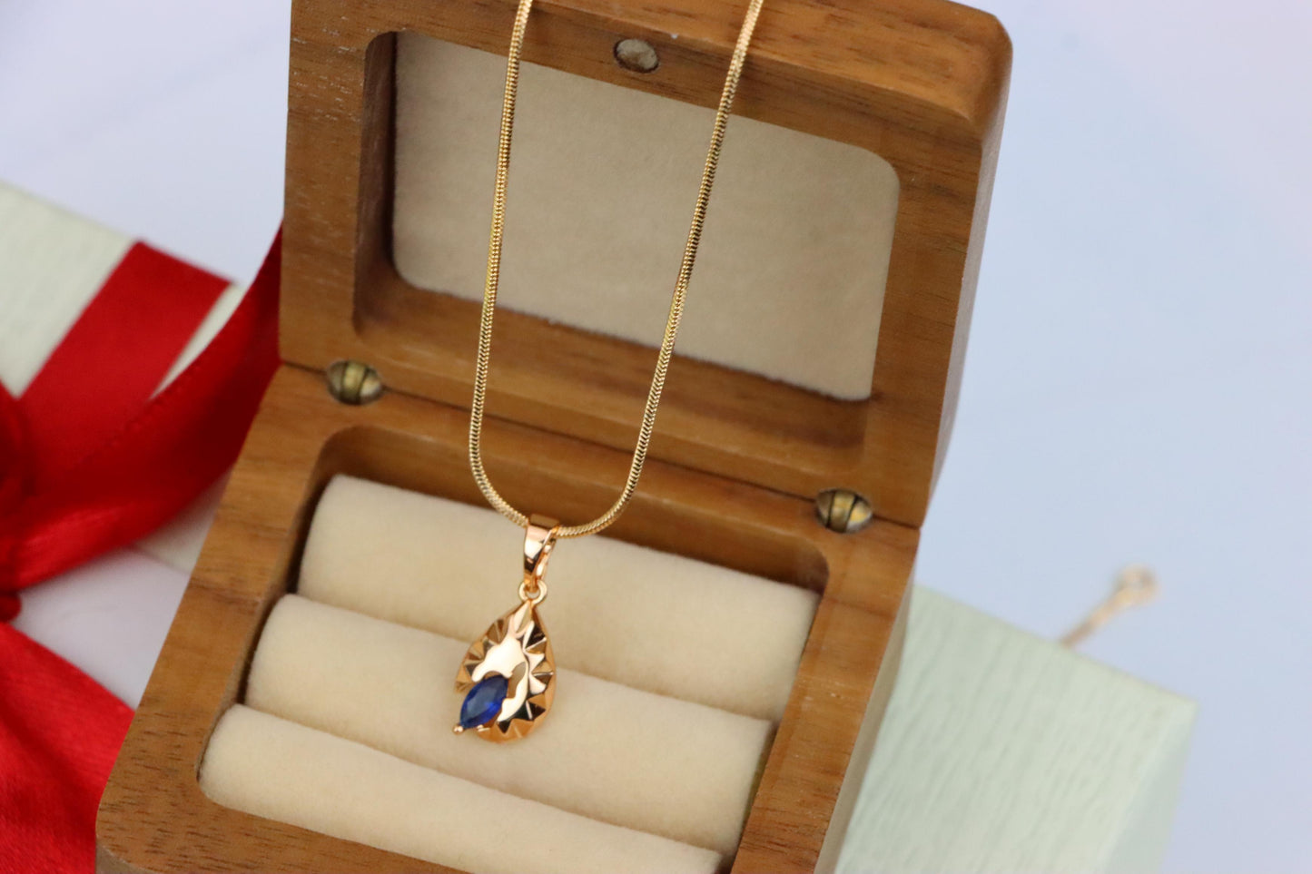 Teardrop Blue Stone Pendant with Textured Gold Plated Leaf Design, XPPT1721 (2150-9)