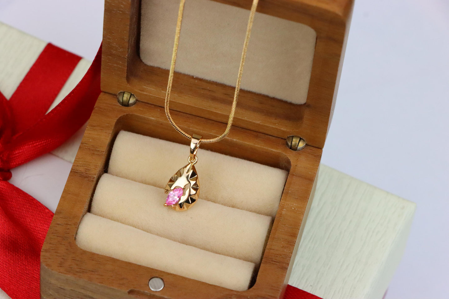 Gold Leaf Teardrop Pendant with Marquise Pink Stone Accent, XPPT1724 (2150-9)