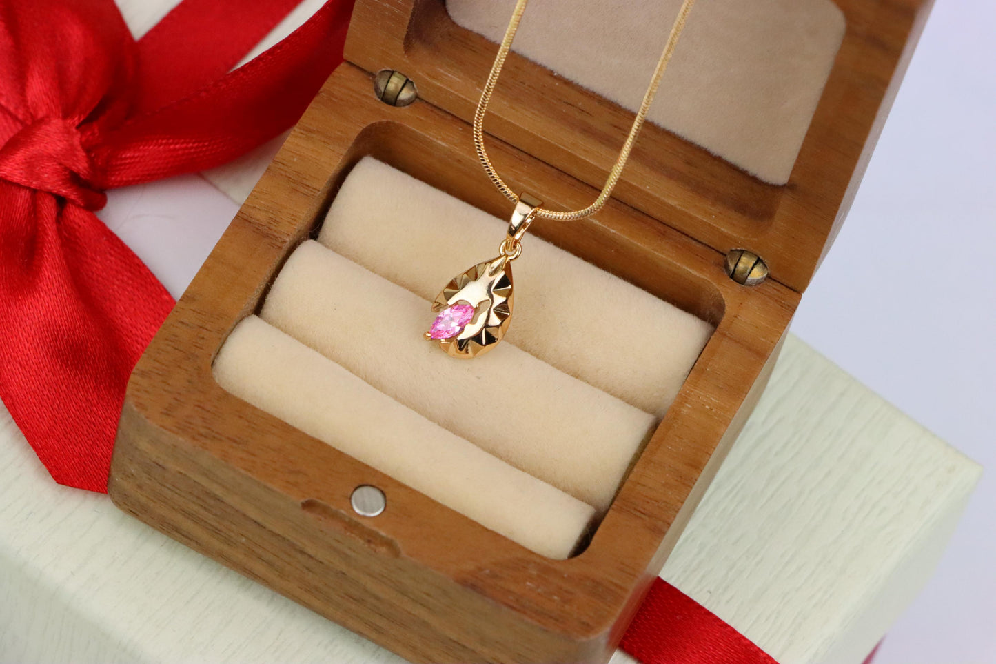 Gold Leaf Teardrop Pendant with Marquise Pink Stone Accent, XPPT1724 (2150-9)