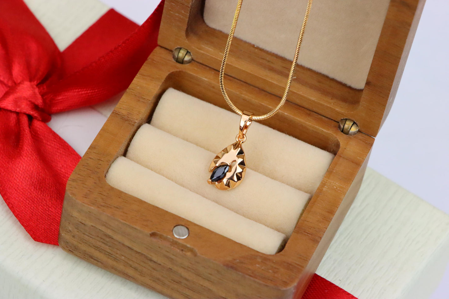 Teardrop Leaf Pendant with Marquise Black Stone in Gold Finish, XPPT1725 (2150-9)