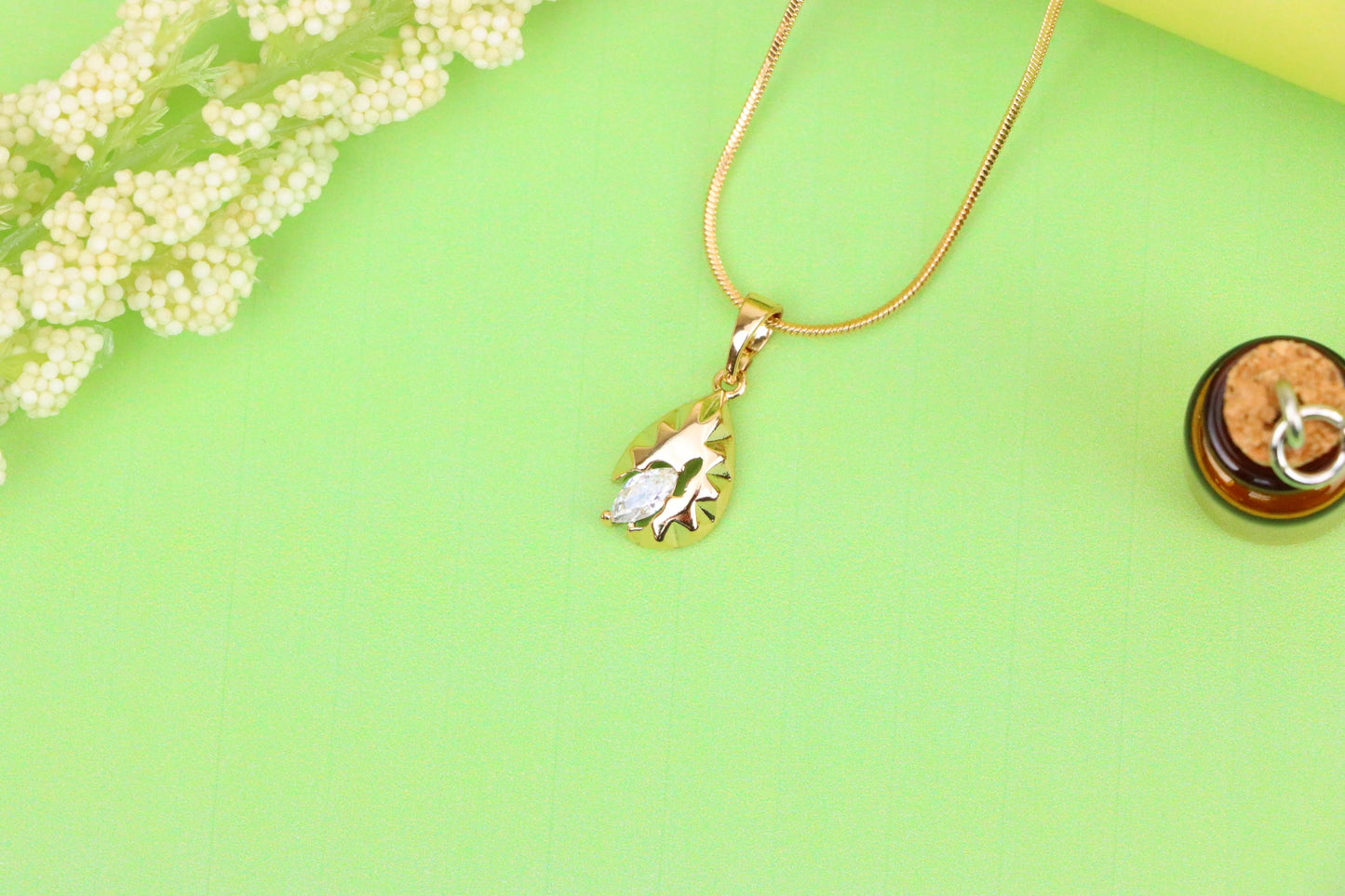 Teardrop Leaf Pendant with Marquise White Stone in Gold Finish, XPPT1727 (2150-9)