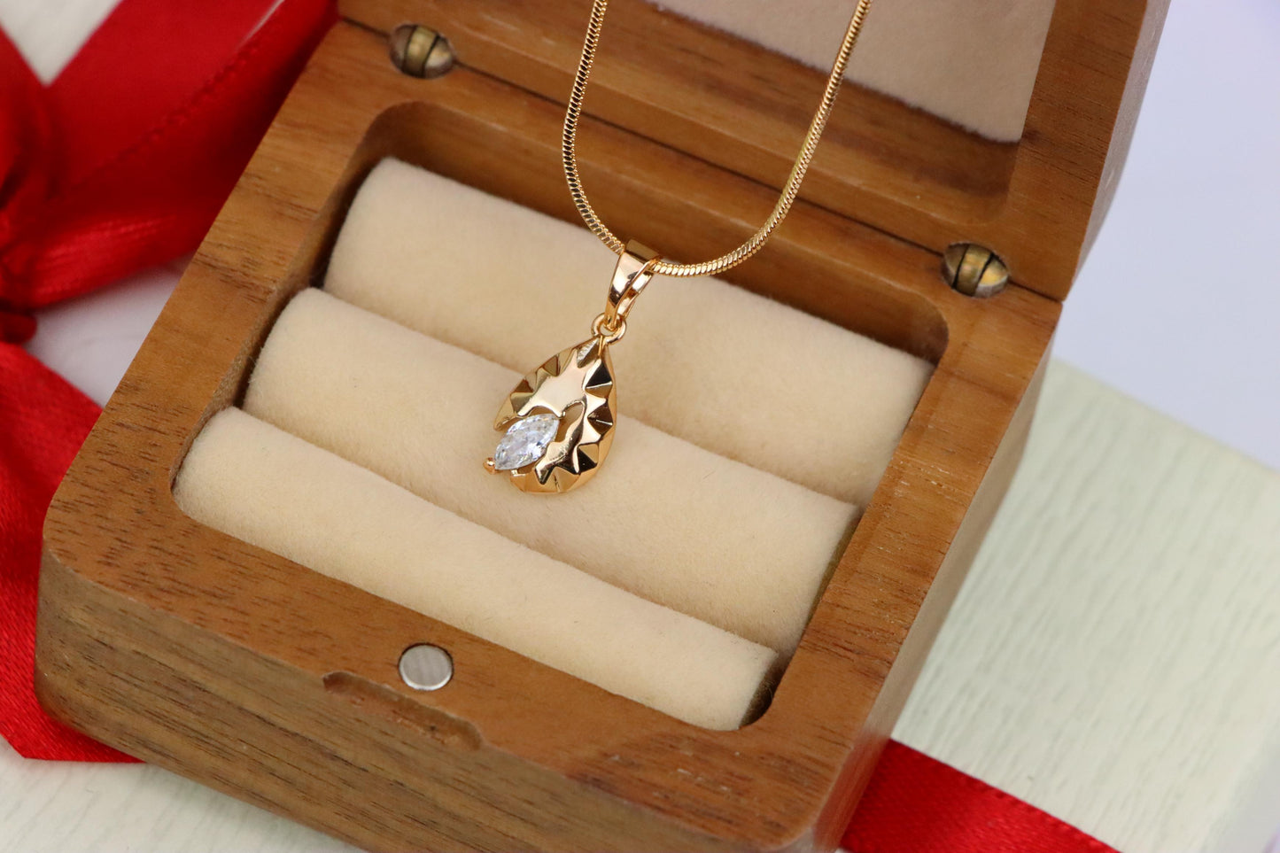 Teardrop Leaf Pendant with Marquise White Stone in Gold Finish, XPPT1727 (2150-9)