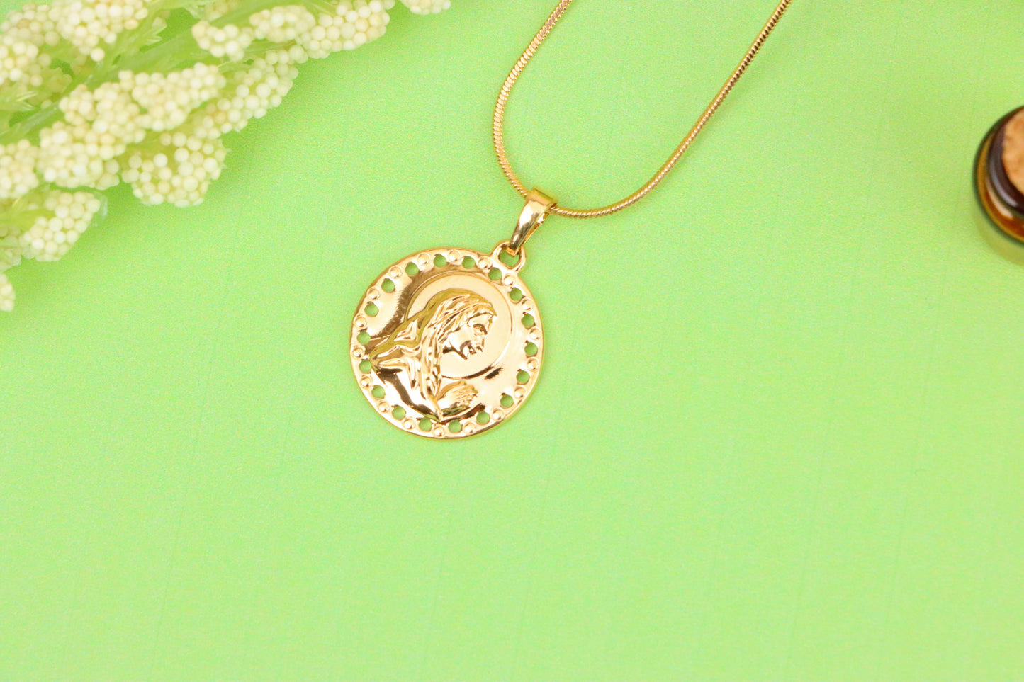 Round Rose Gold Religious Pendant with Praying Figure Design, XPPT1743 (2151-5)