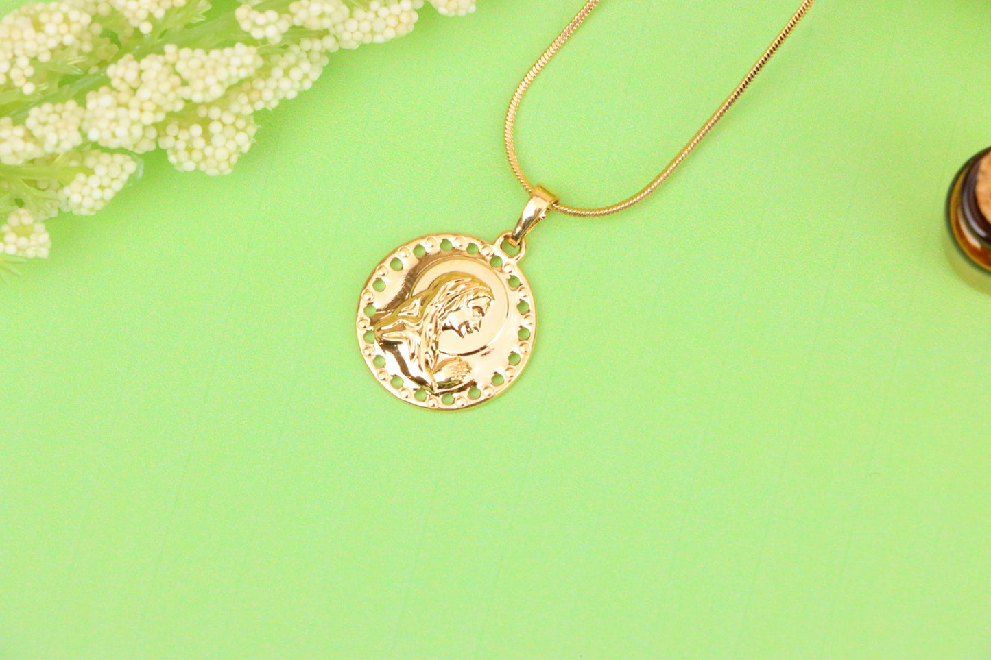 Round Rose Gold Religious Pendant with Praying Figure Design, XPPT1743 (2151-5)