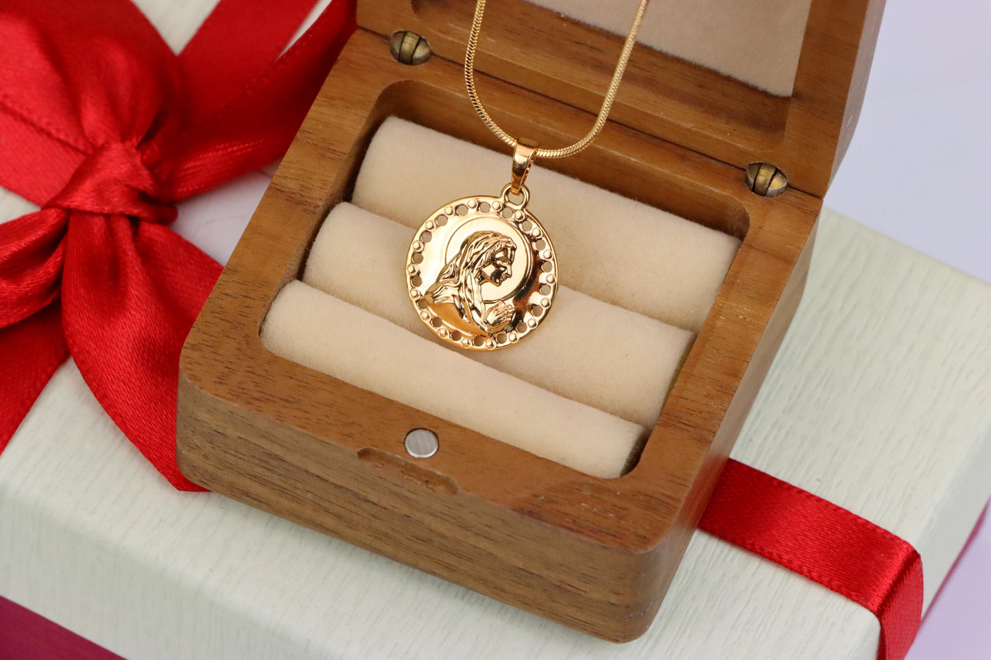 Round Rose Gold Religious Pendant with Praying Figure Design, XPPT1743 (2151-5)