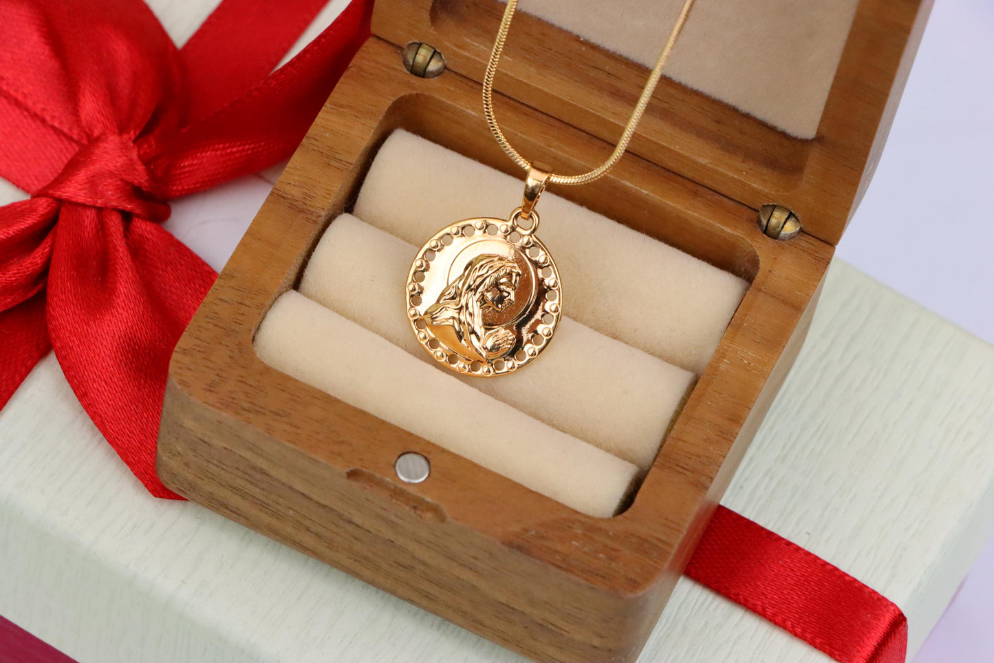 Round Rose Gold Religious Pendant with Praying Figure Design, XPPT1743 (2151-5)