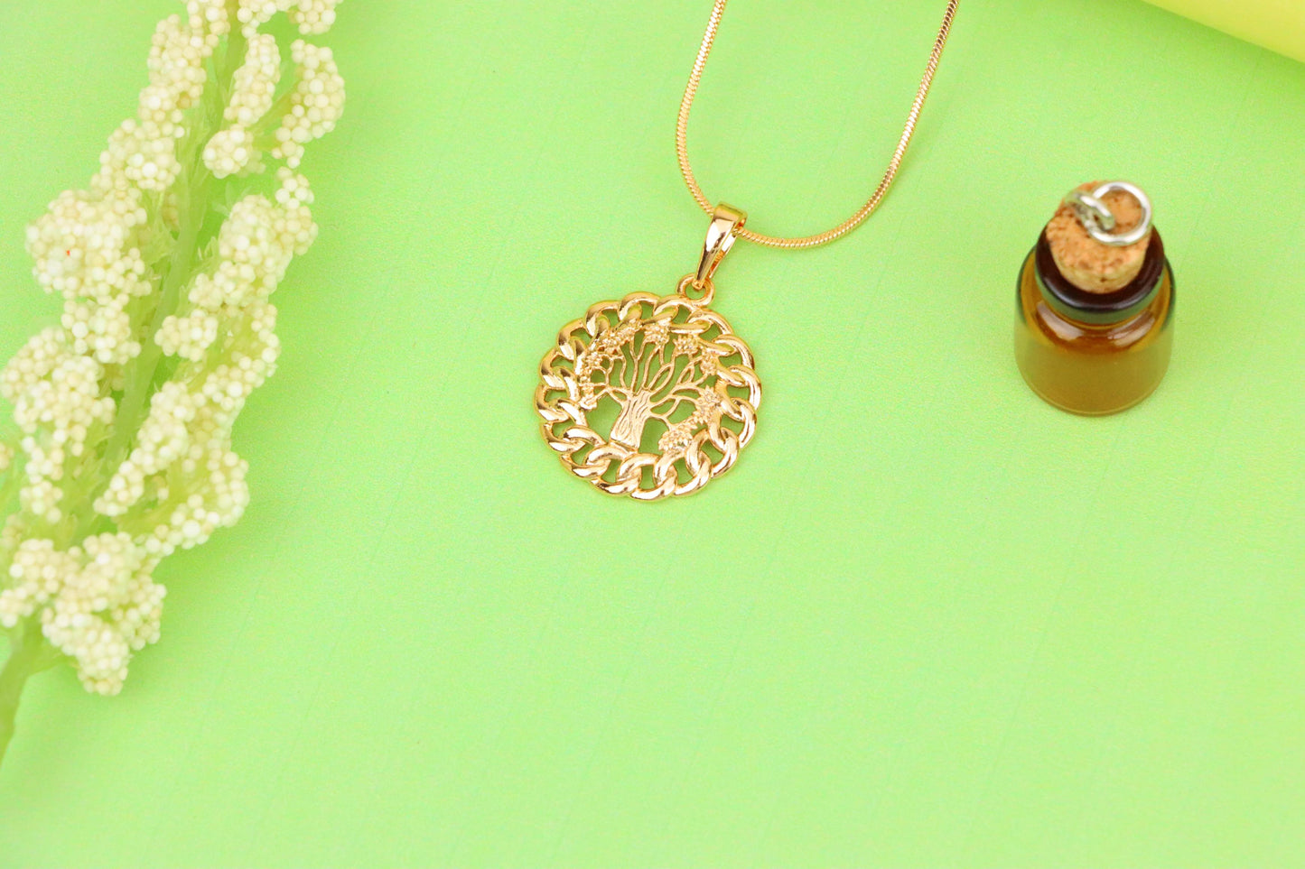Tree of Life Round Rose Gold Pendant with Chain Pattern Frame, XPPT1294 (2129-10)