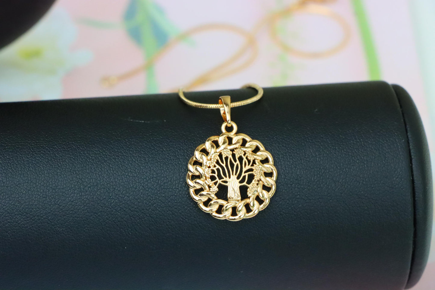 Tree of Life Round Rose Gold Pendant with Chain Pattern Frame, XPPT1294 (2129-10)