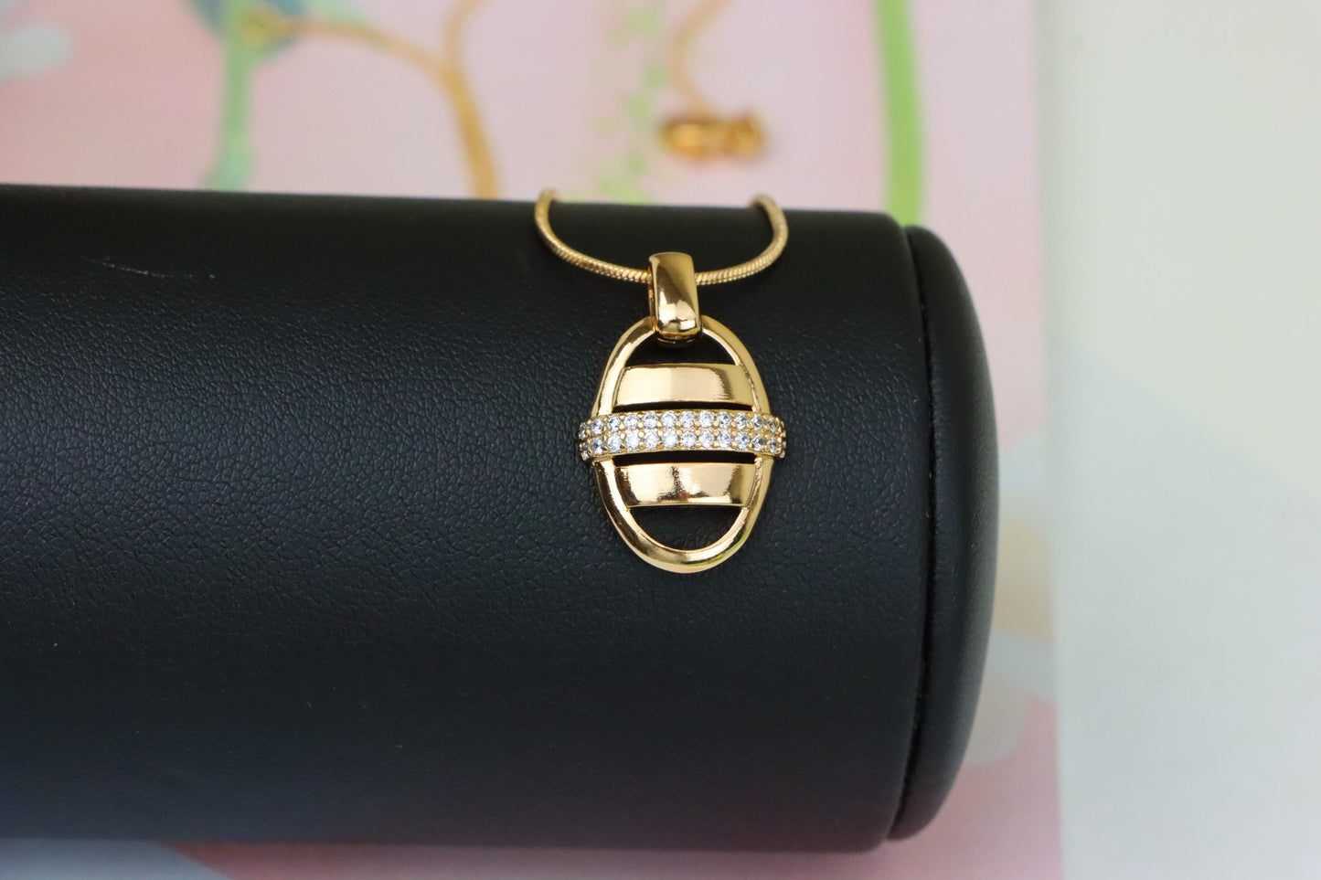 Rose Gold Oval Pendant with Crystal Accent Stripe – Elegant Design, XPPT1296 (2130-2)
