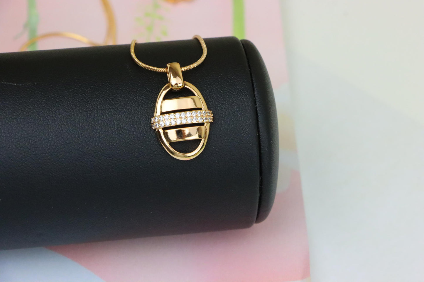 Rose Gold Oval Pendant with Crystal Accent Stripe – Elegant Design, XPPT1296 (2130-2)