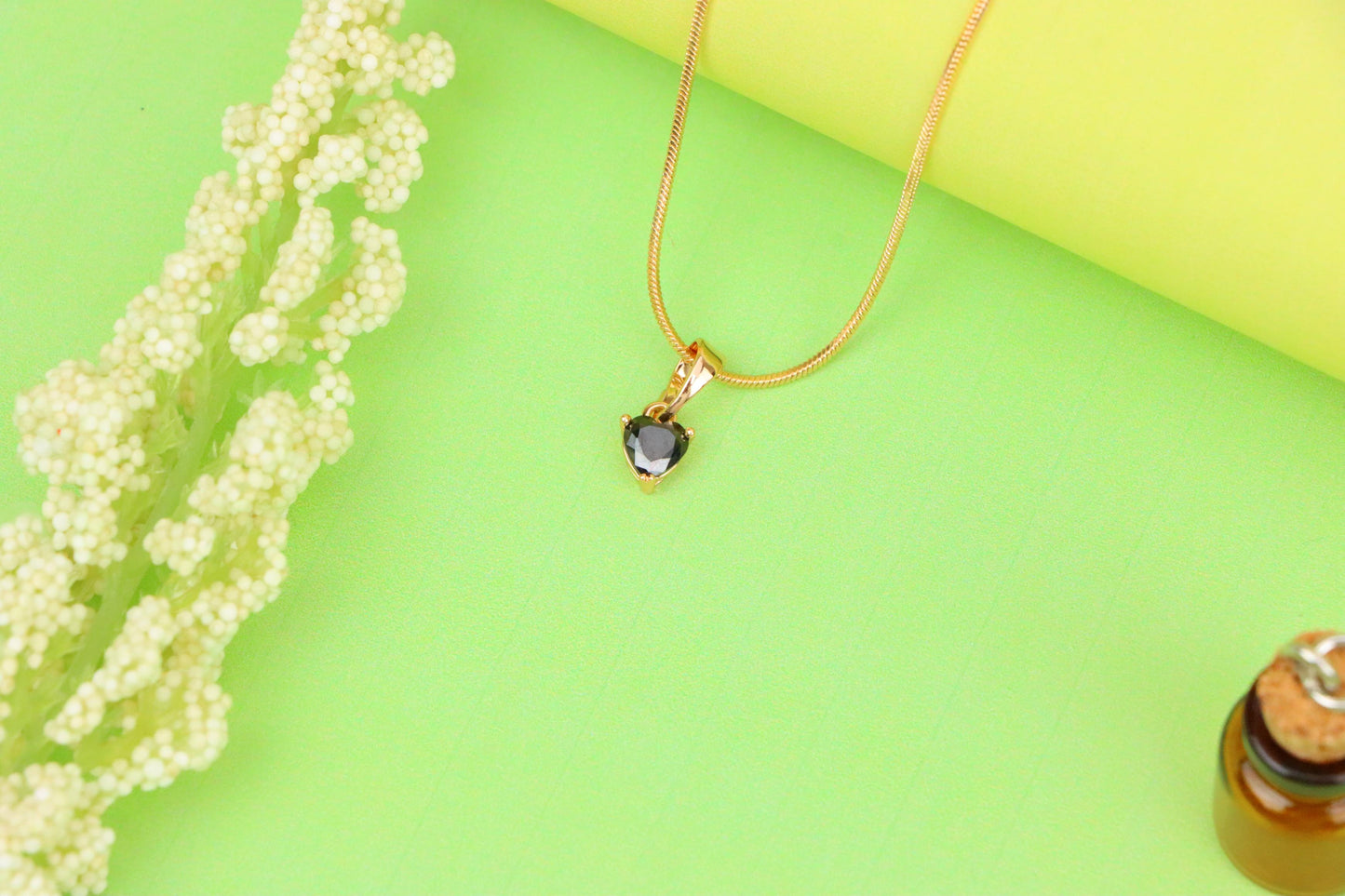 Mini Heart-Shaped Black Pendant in Gold Plated Brass, XPPT1303 (2130-8)