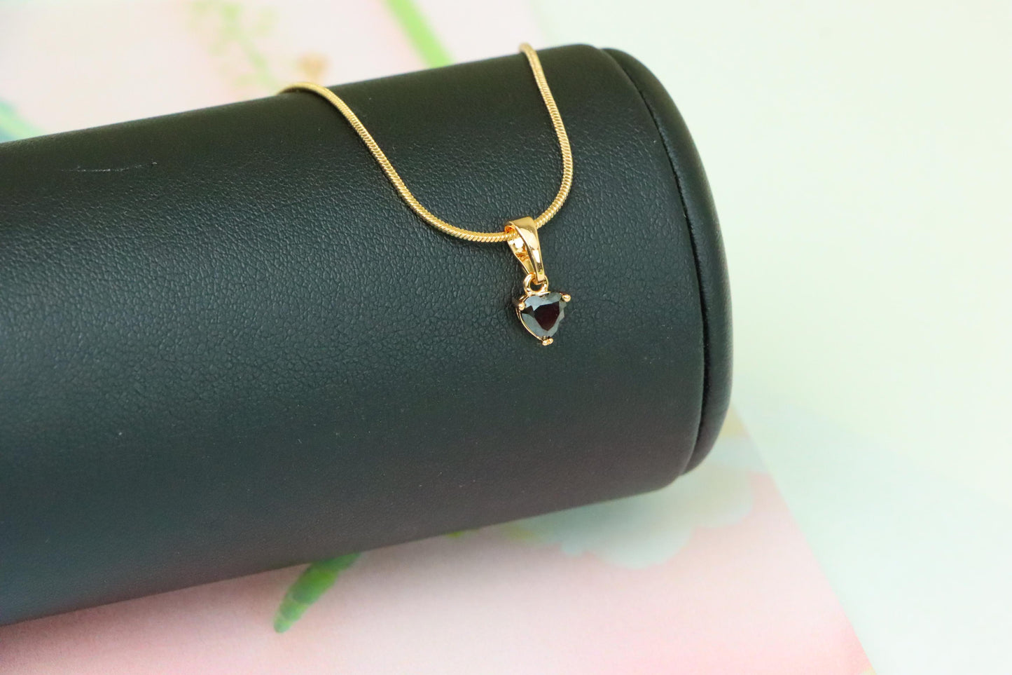 Mini Heart-Shaped Black Pendant in Gold Plated Brass, XPPT1303 (2130-8)