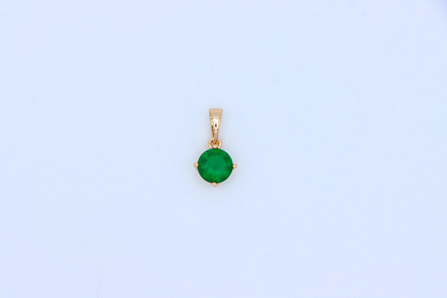 Round Green Stone Pendant in Gold Plated Brass – Minimalist Elegance, XPPT1757 (2152-3)