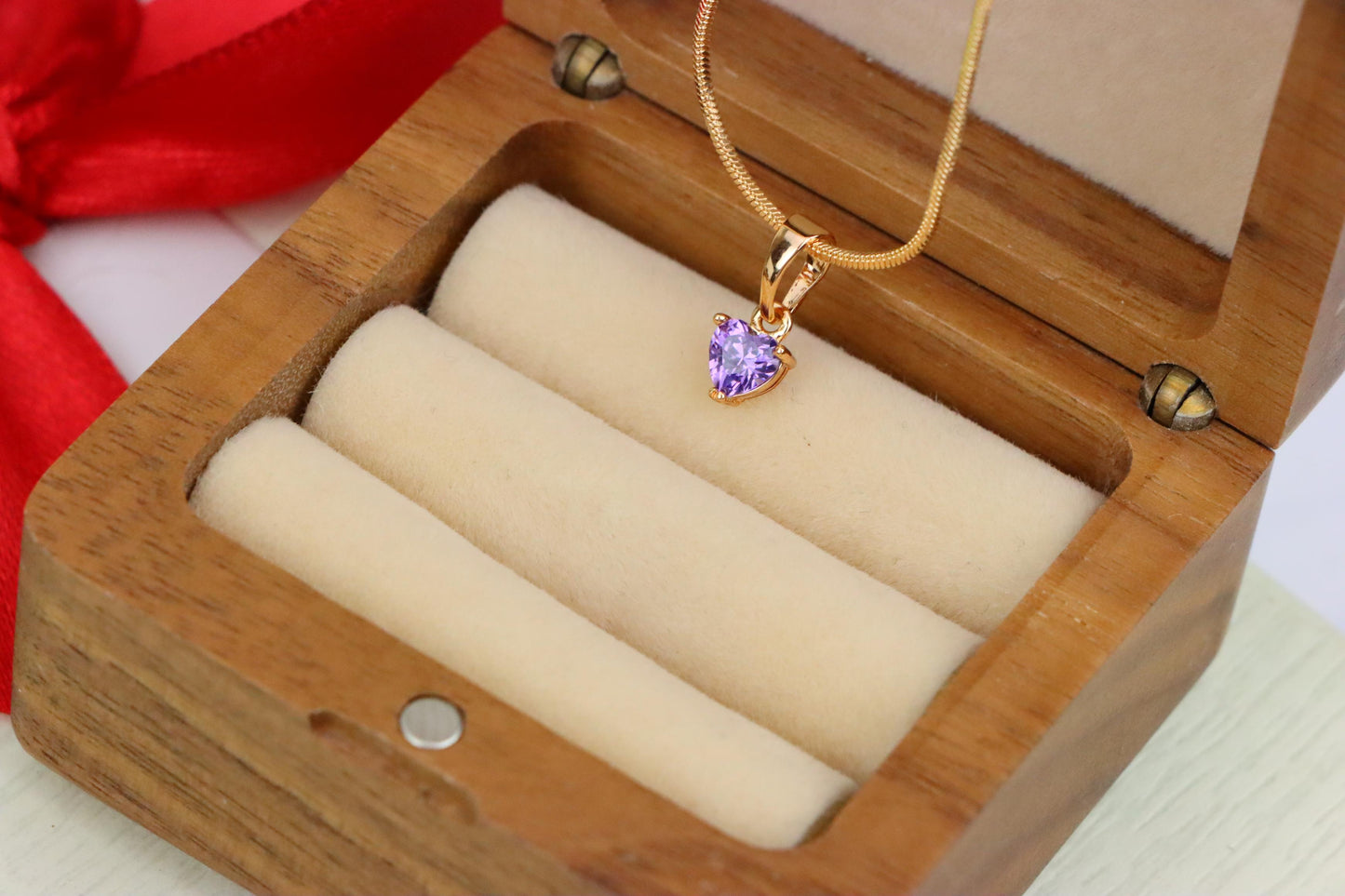 Elegant Heart-Shaped Purple Pendant in Gold, XPPT1304 (2130-8)