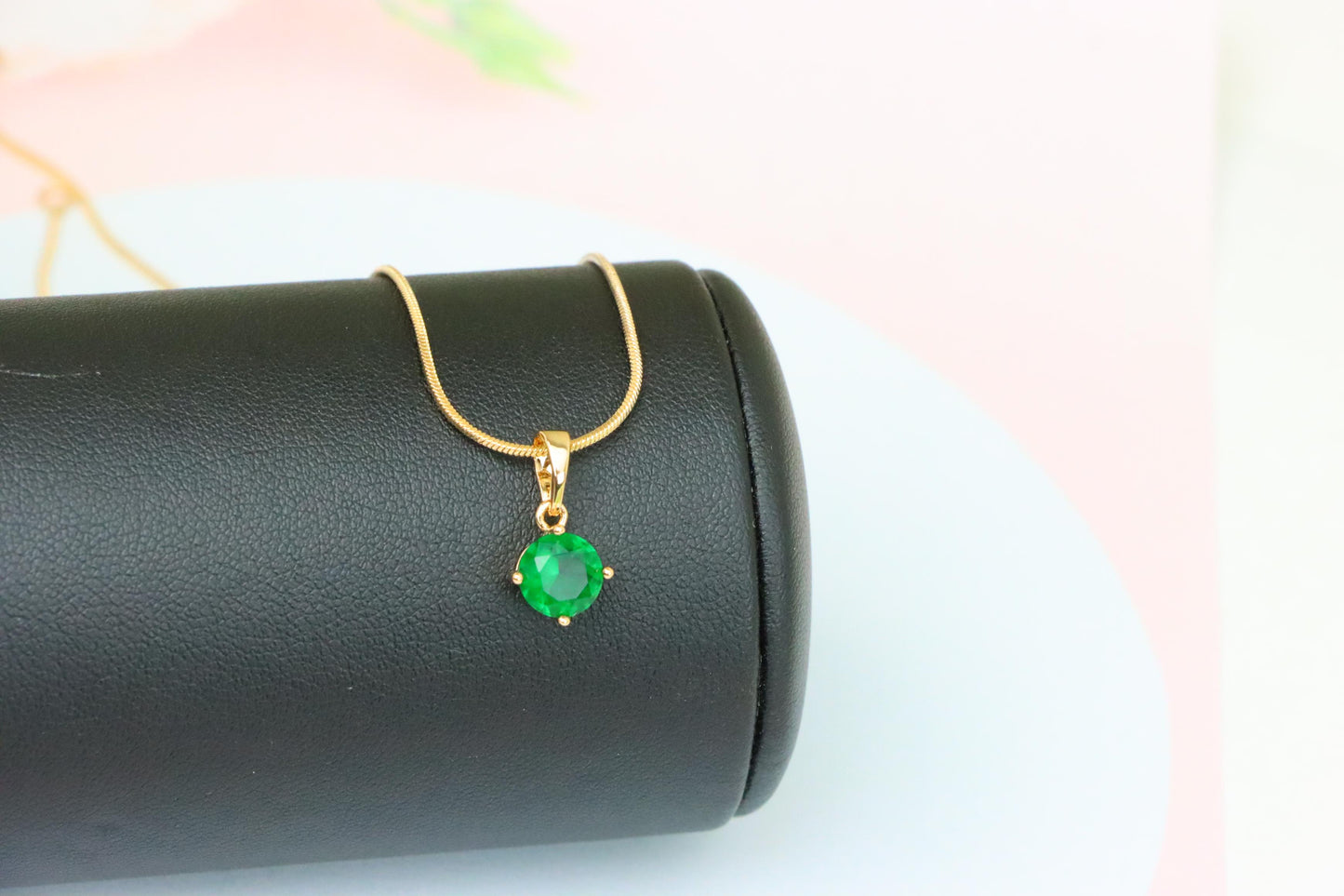 Round Green Stone Pendant in Gold Plated Brass – Minimalist Elegance, XPPT1757 (2152-3)