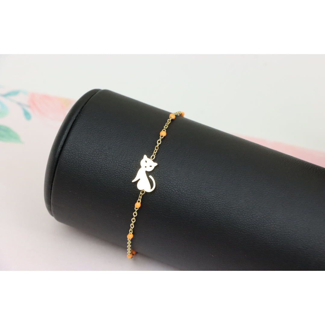 Elegant Yellow Gold Adjustable Bracelet with Sparkling Center Stone, XPBL0609 (2061-8)