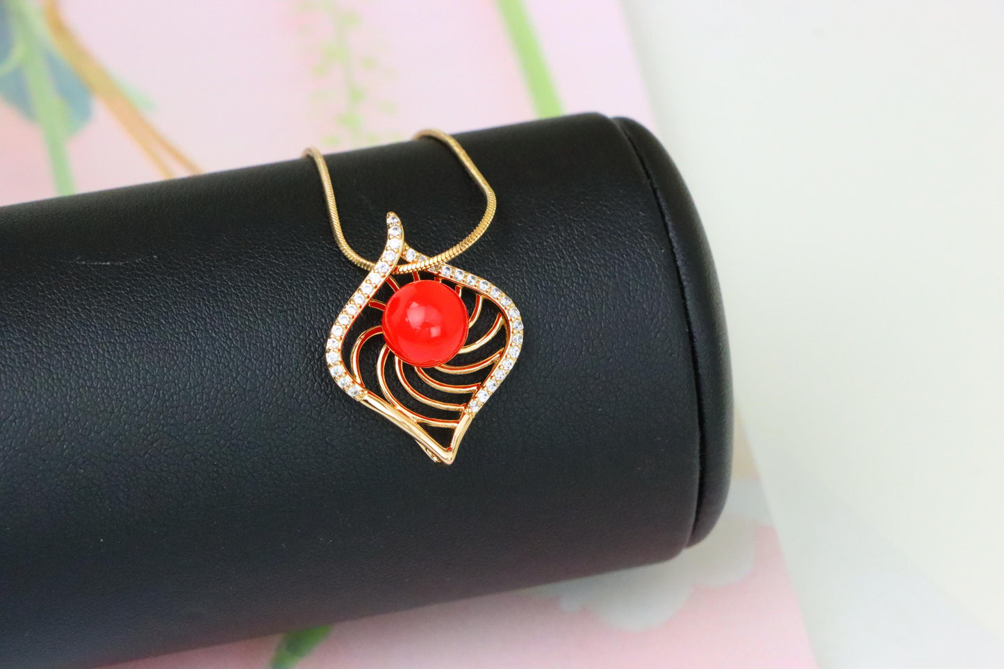 Elegant Rose Gold Pendant with Red Accent, XPPT1306 (2130-9)