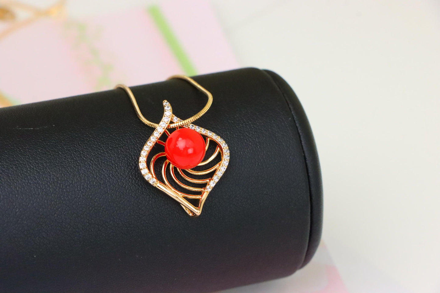 Elegant Rose Gold Pendant with Red Accent, XPPT1306 (2130-9)
