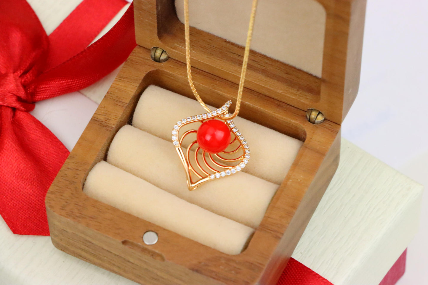Elegant Rose Gold Pendant with Red Accent, XPPT1306 (2130-9)