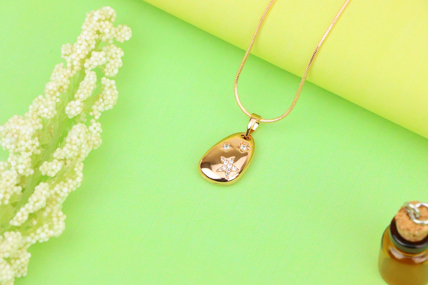 Rose Gold Oval Pendant with Star Design, XPPT1310 (2131-3)