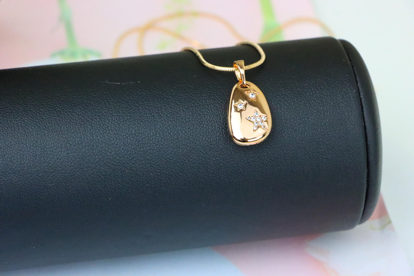 Rose Gold Oval Pendant with Star Design, XPPT1310 (2131-3)