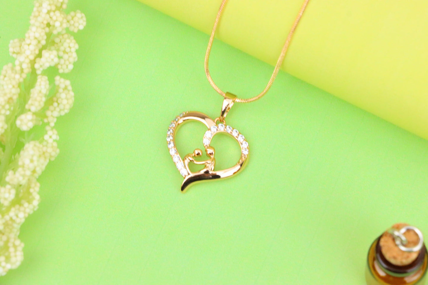 Rose Gold Mother & Child Heart Pendant with Sparkling Stones, XPPT1312 (2131-5)