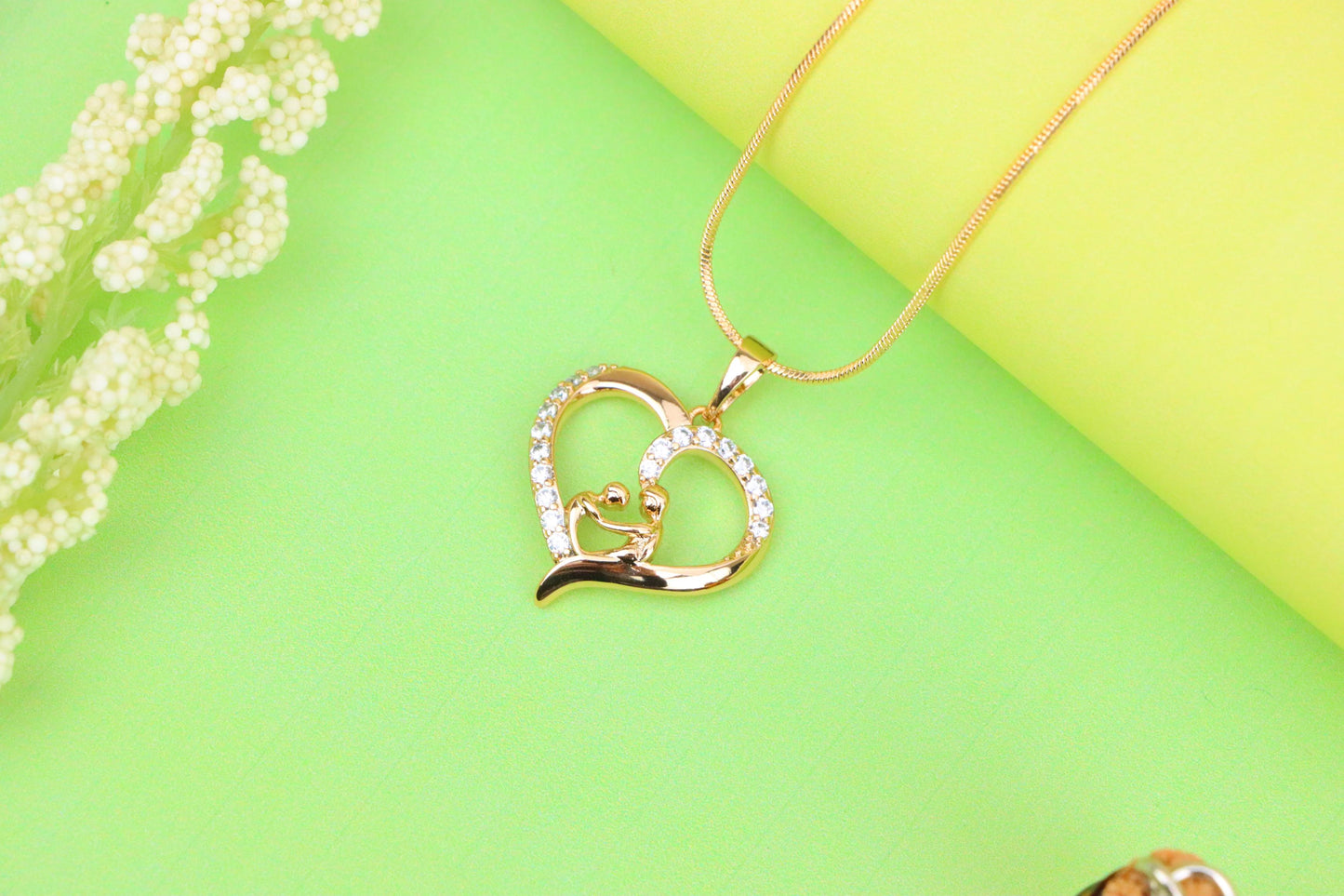 Rose Gold Mother & Child Heart Pendant with Sparkling Stones, XPPT1312 (2131-5)